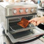 What Features Should Seniors Look for in a Smart Oven?