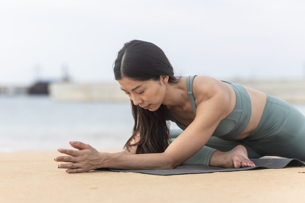 How Screen Fatigue and Digital Overload Make Yin Yoga More Relevant
